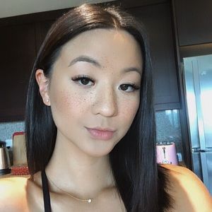 Meet your Posher, Monica